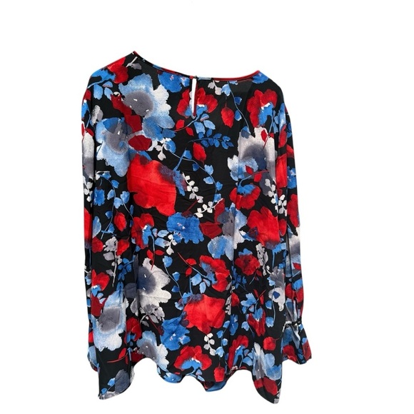 The limited Womens Plus Size 3X Floral Printed Bell Sleeve Blouse 4Th July - Picture 6 of 12
